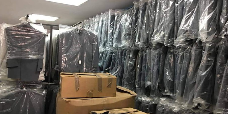 أريانة: حجز 2800 قطعة ملابس رجالية حاملة لماركات عالمية مقلدة